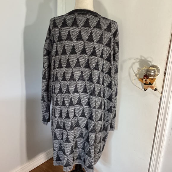 14TH & UNION WOMAN PLUS 2X GEOMETRIC OPEN FRONT KNIT SWEATER CARDIGAN DUSTER - Picture 6 of 13